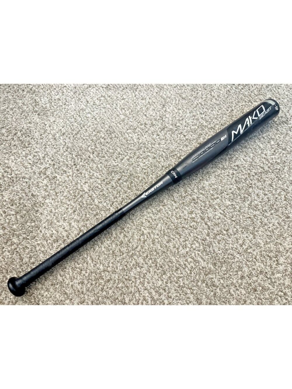Easton Mako Beast Baseball Bat 31 inch 19 oz (-12) 2 1/4 Dia. Composite YB17MK12